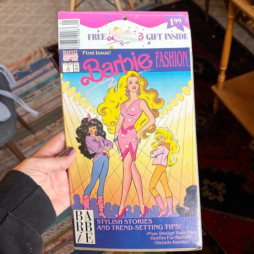 Vintage Barbie Fashion Comic Book with Pink and Yellow Cover - Picture 2 of 7